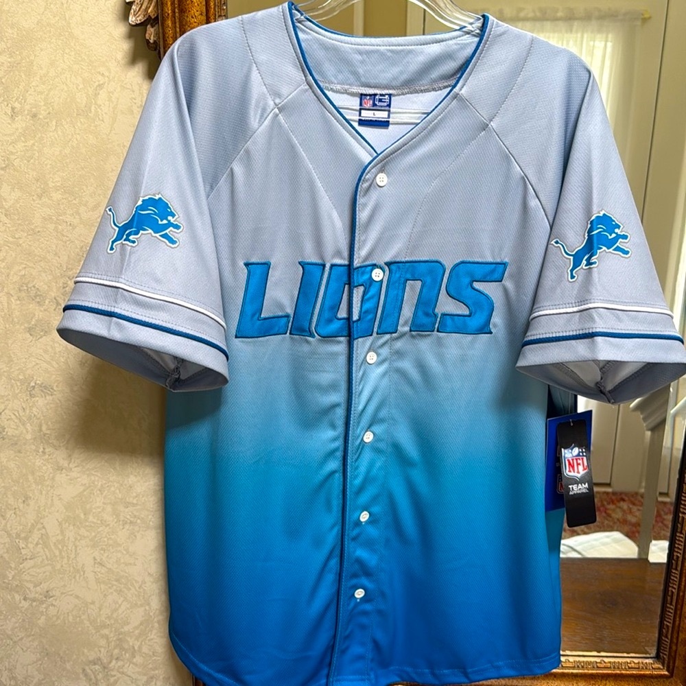 New NFL Detroit Lions Blue gradient design Fan Jersey. Size L.